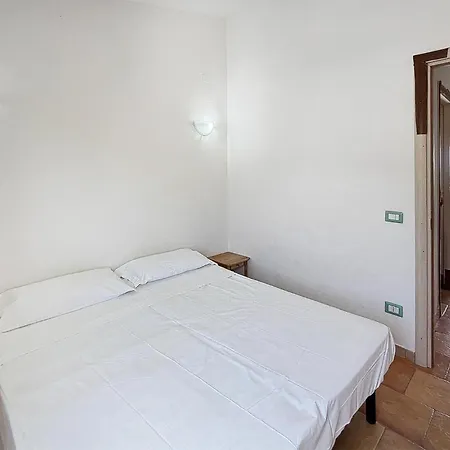 Apartment 1 Bedroom Lovely In *